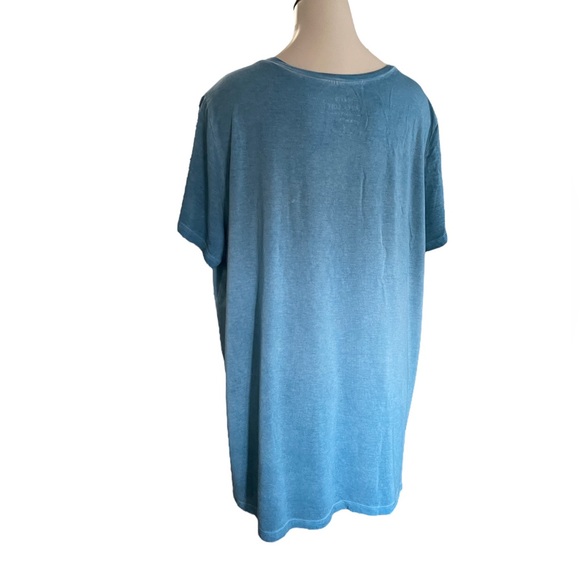 Torrid Super Soft Knit Tee Crew Neck Short Sleeve Blue Ombre Bohemian Casual 2X - Picture 8 of 8